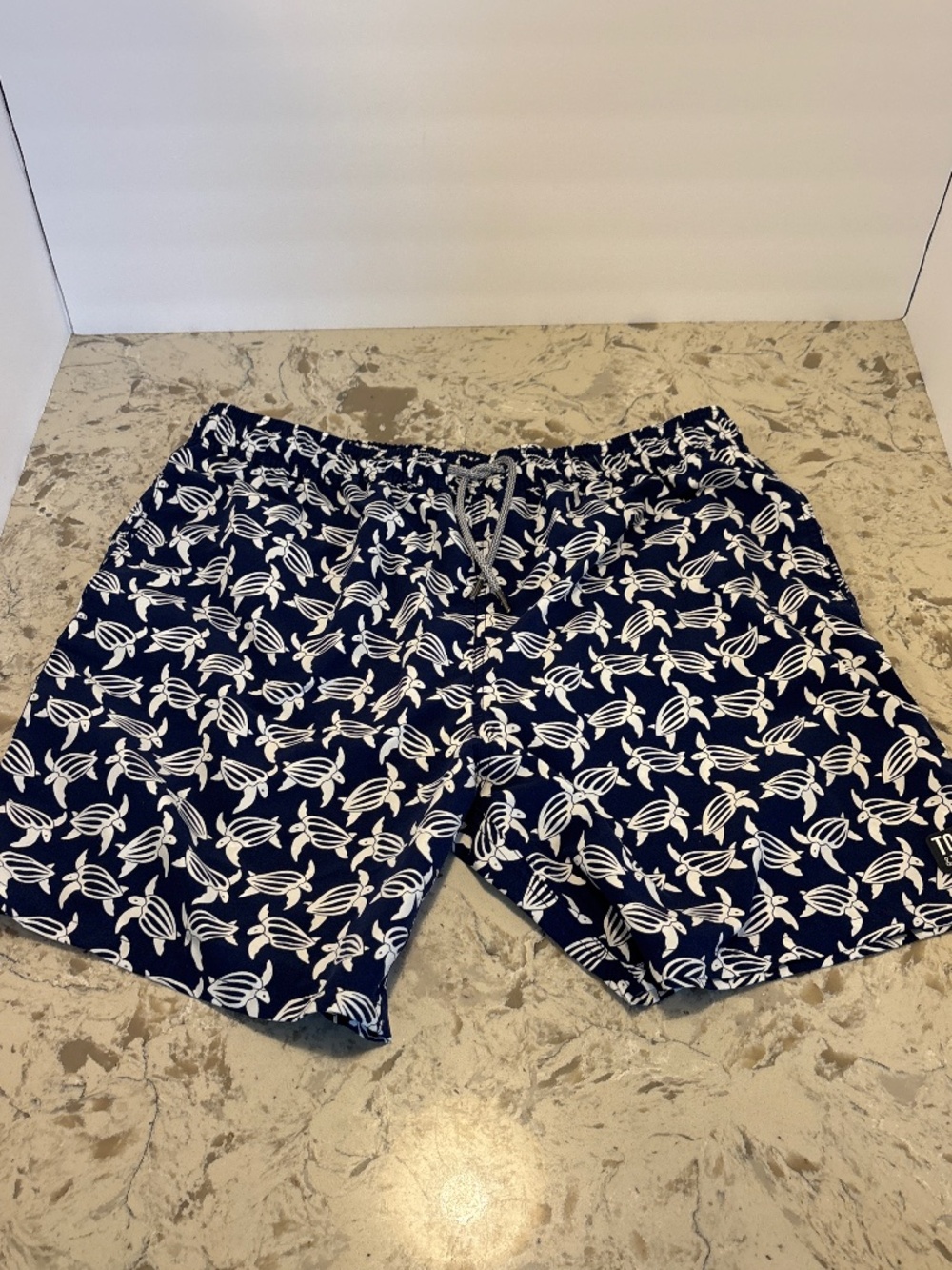 EUC Men’s Tom & Teddy Turtle Swim Trunks Navy/ White XL